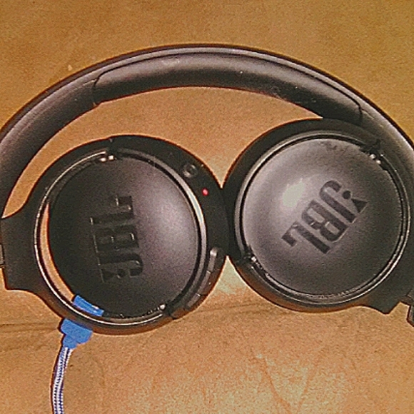 Jbl - Picture 1 of 3